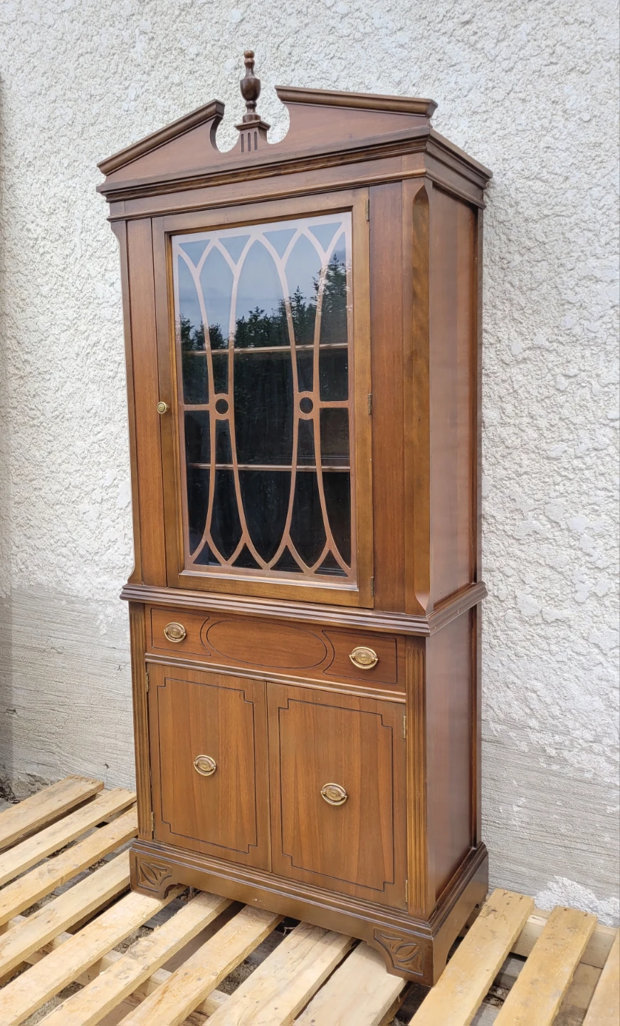 Krug Walnut China Cabinet - photo 2