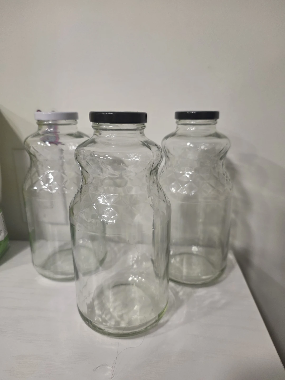6 Glass Bottles with Lids (32 Oz) - photo 2
