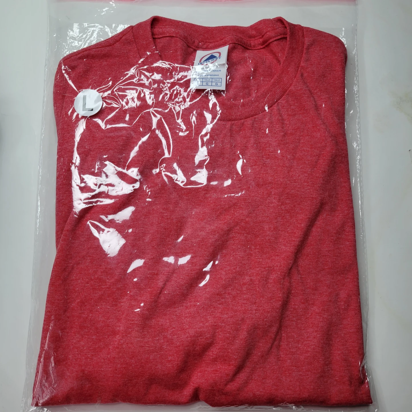 Delta Soft Red T-Shirt - Size L⚽️