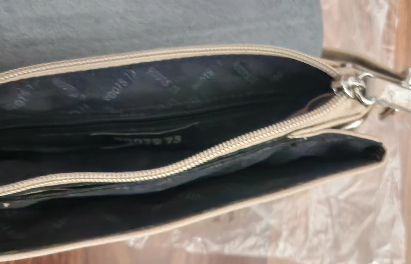 ⚽️ Brand New Roots 73 Crossbody Bag (NWT) - photo 4