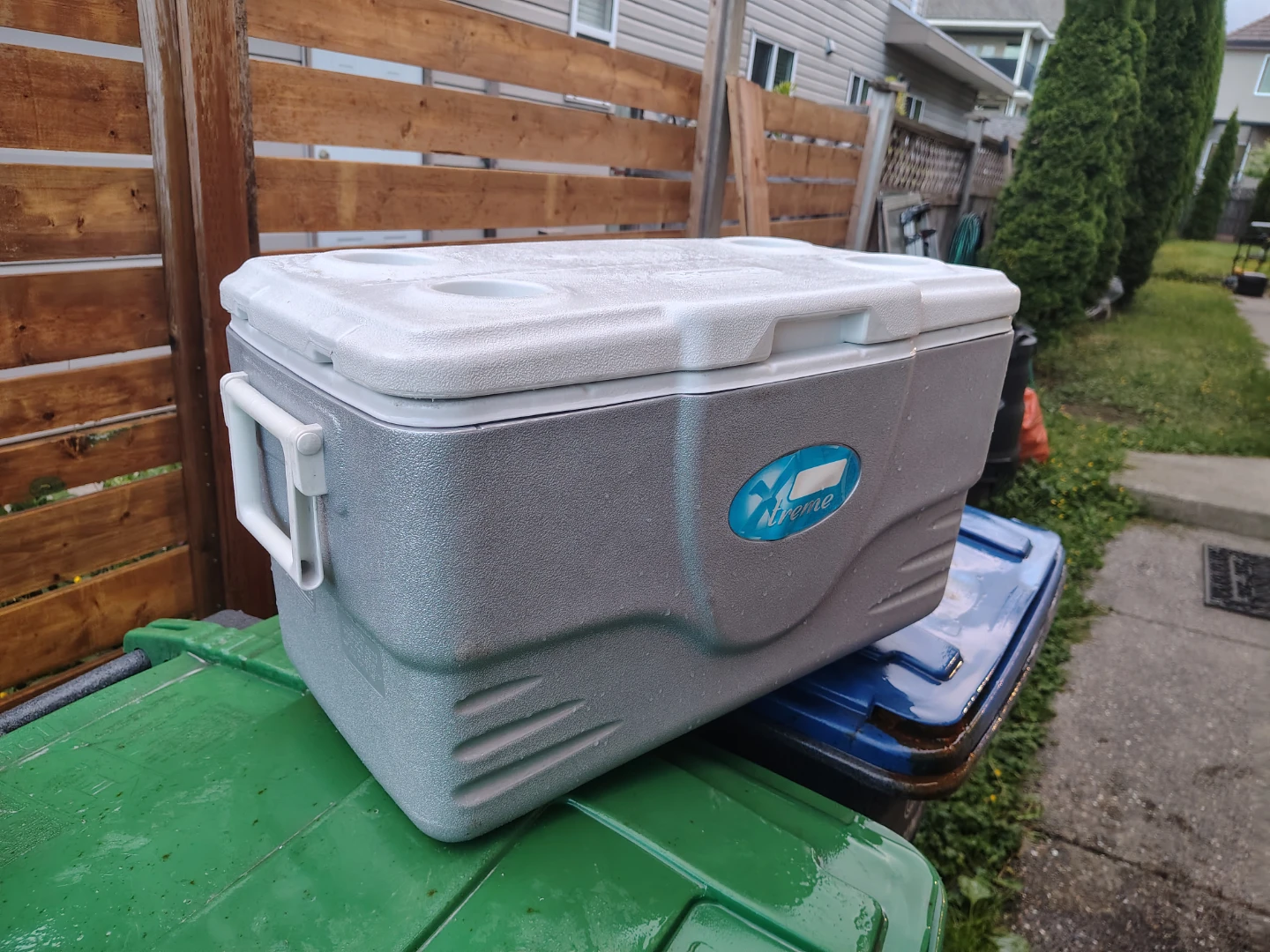 Coleman 50qt Extreme High Performance Carry Cooler with Drain 🥕