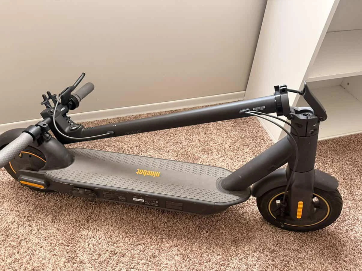 Segway Ninebot KickScooter MAX G30P Electric Scooter - photo 3