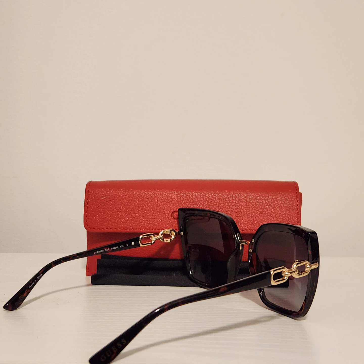 Bundle of Guess Sunglasses Collection - photo 5