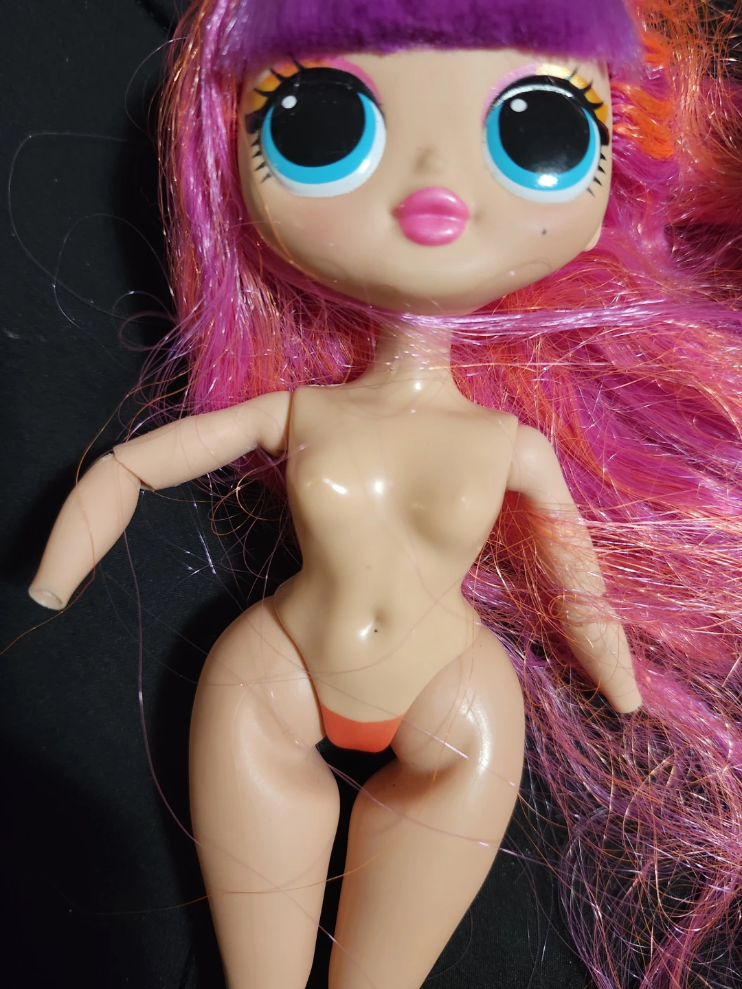 $10 for all lol omg dolls - photo 2