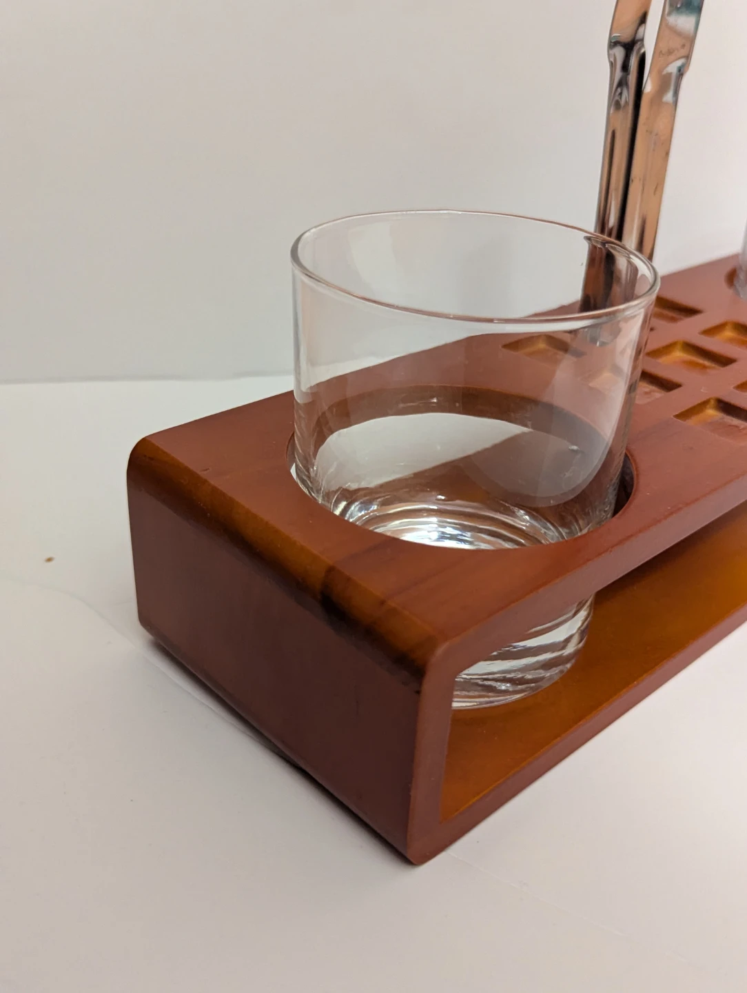 OBO: vintage stylish wood whiskey glass caddy with tongs - photo 4