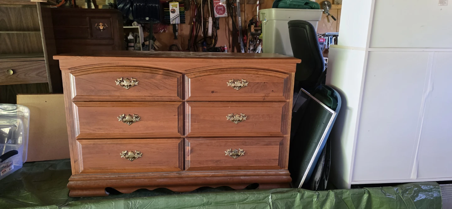 Wooden Dresser with 6 Drawers