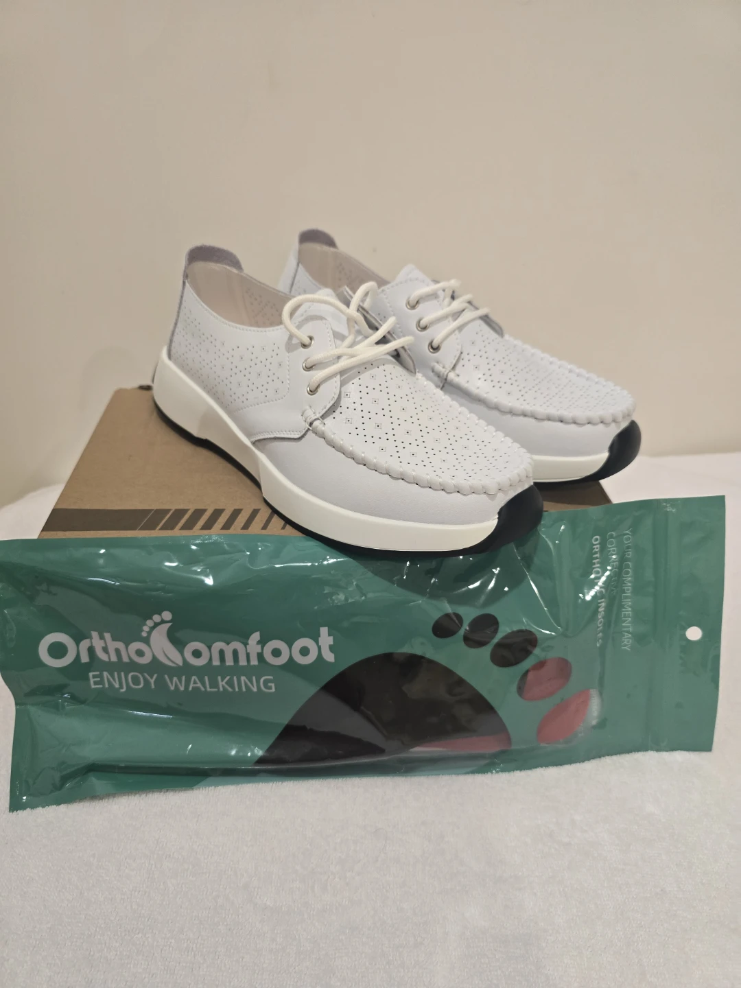 New Women's White Comfort Walking Shoes - Size 9.5 - photo 5