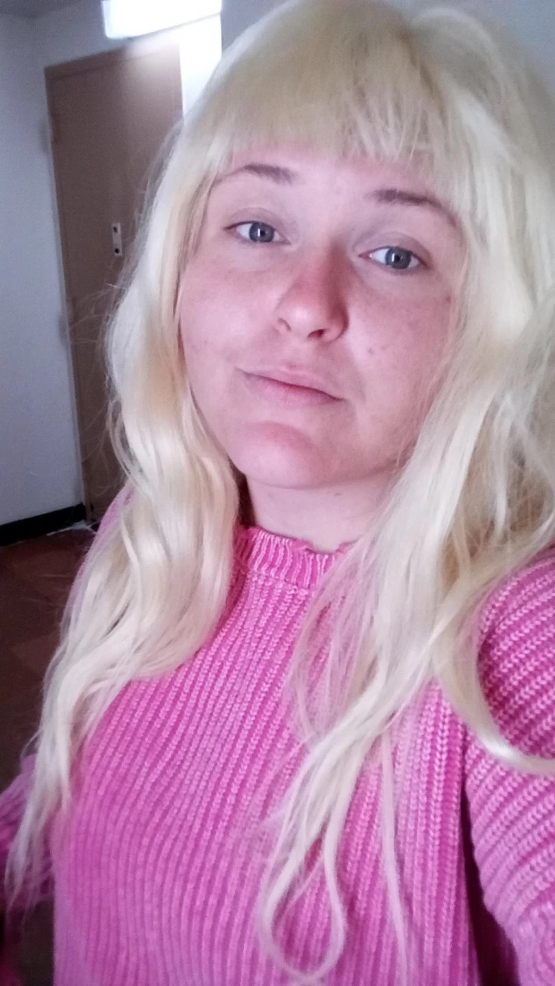 Pop star wig