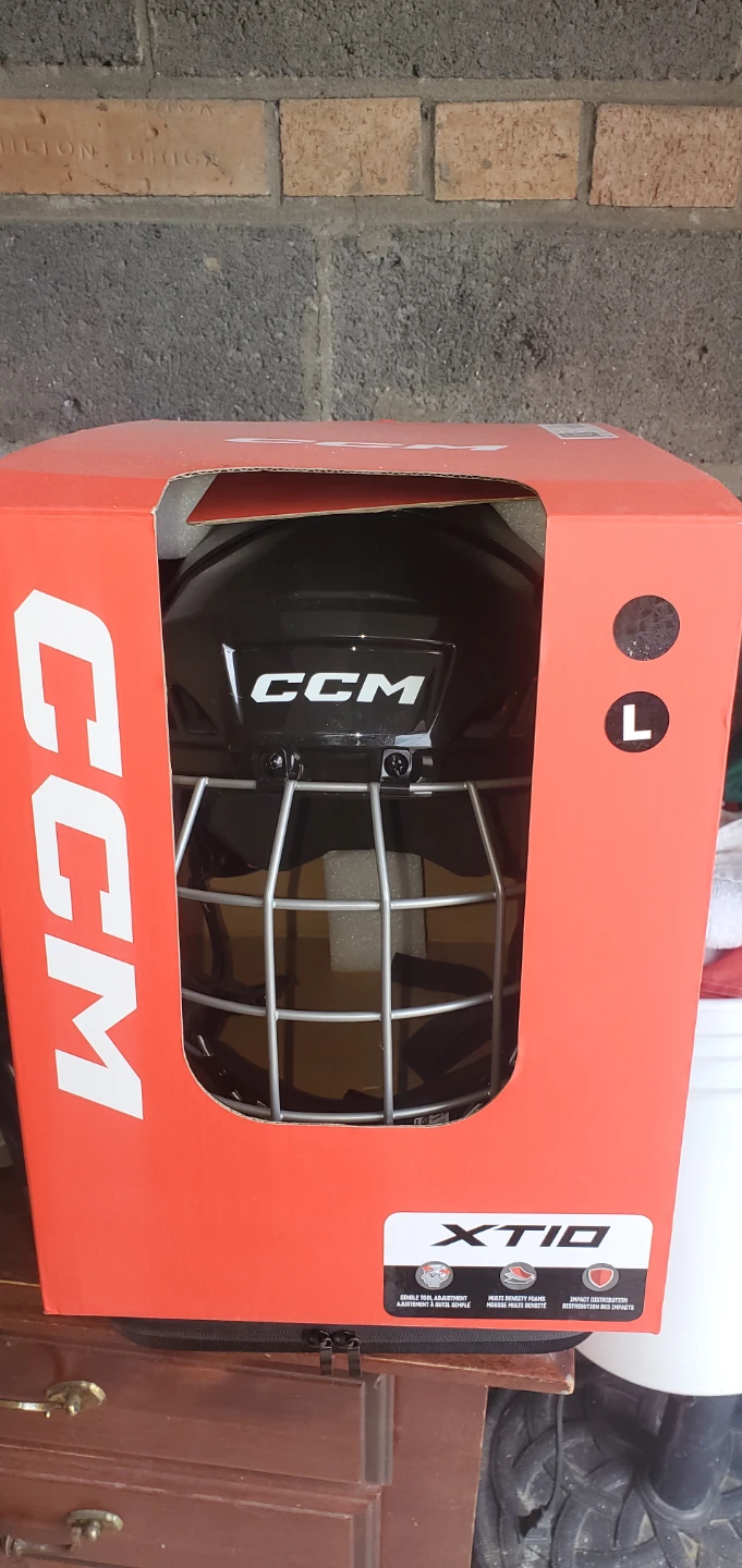 CCM XTIO Hockey Helmet - Large