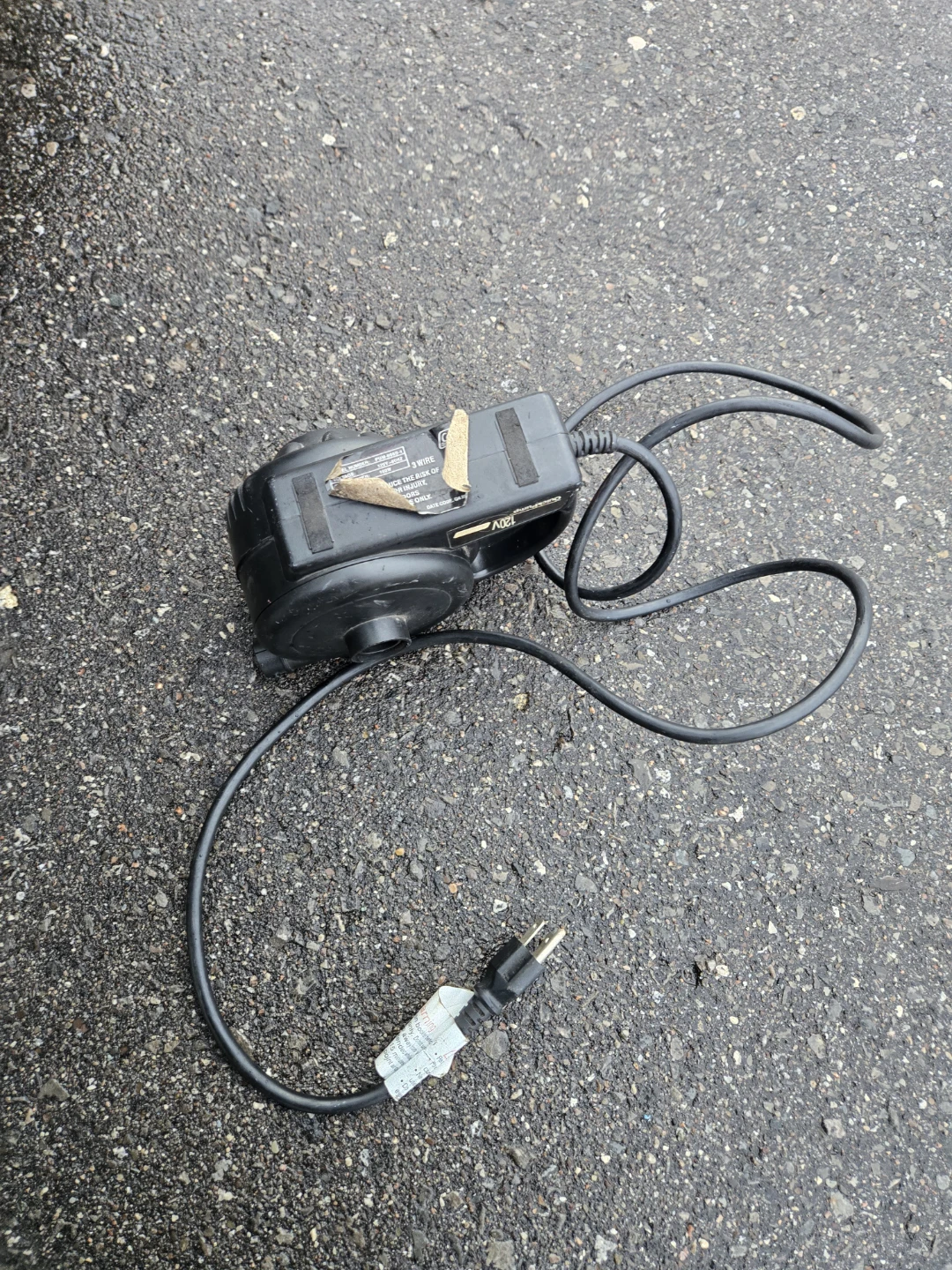 Coleman black Quick Pump 120V Electric