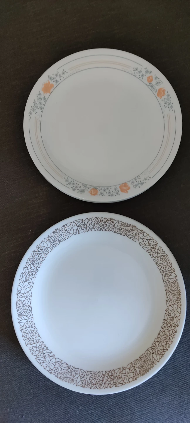 Corelle Dinner Plates - 13 plates