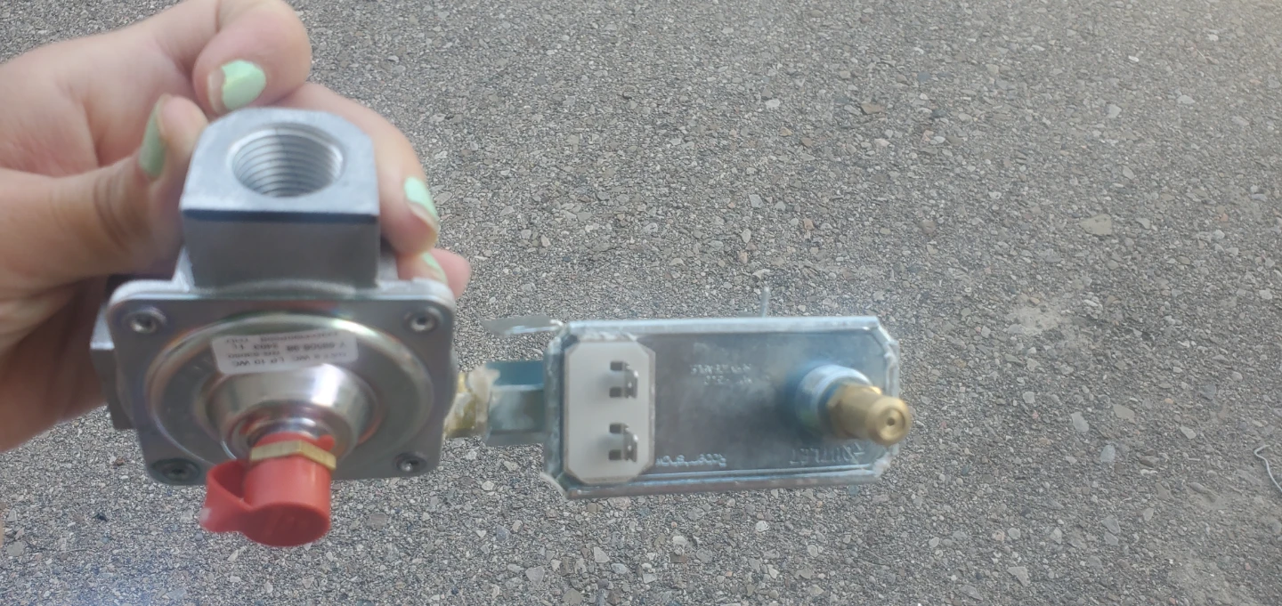 White Rodgers Gas Valve - photo 2