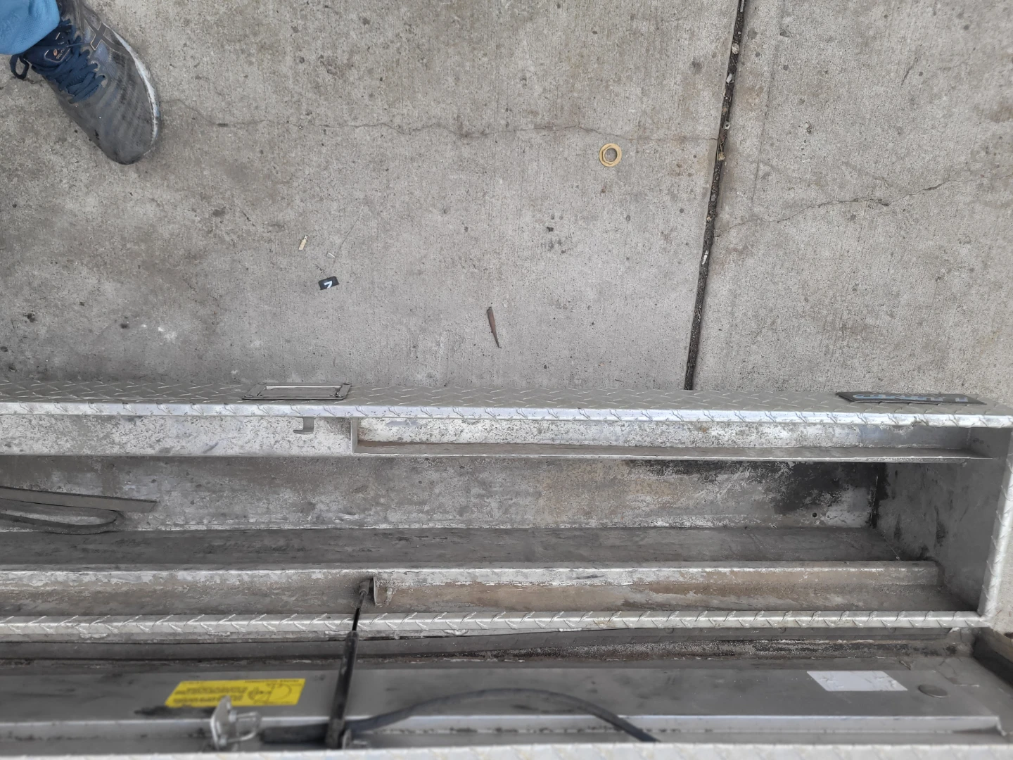 Lund Challenger Aluminum Truck Box - photo 4