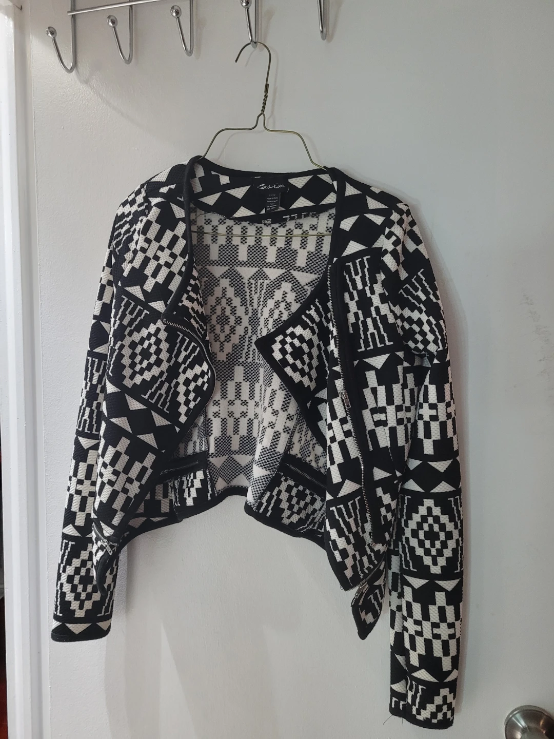 She & Sky Black & White Geometric Print Jacket