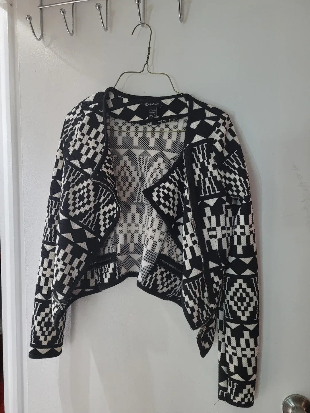 She & Sky Black & White Geometric Print Jacket