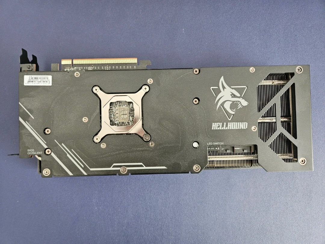PowerColor Hellhound AMD Radeon RX 7800 XT 16GB Graphics Card - photo 5