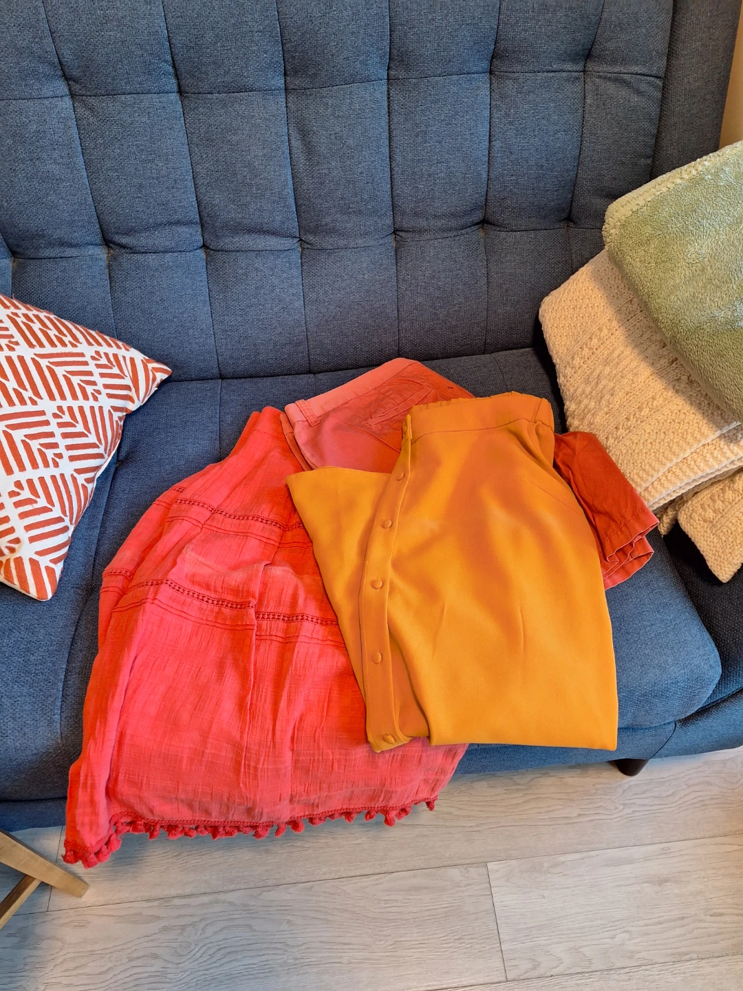 Women's clothing bundle - please read