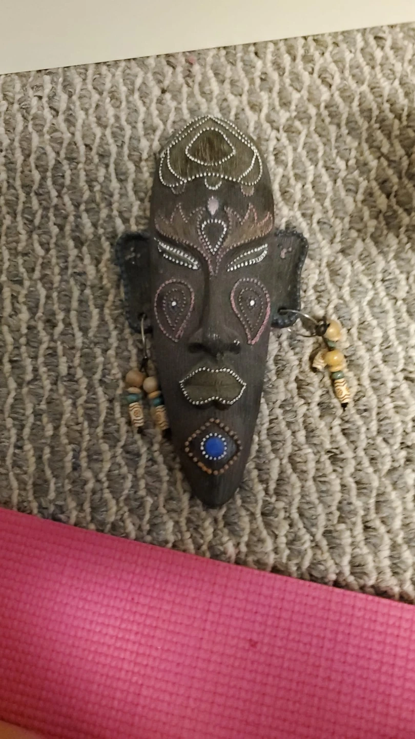 Decorative Tribal Mask Wall Hanging ⚽