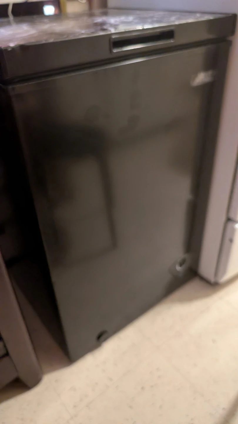 Arctic King Chest Freezer - photo 2