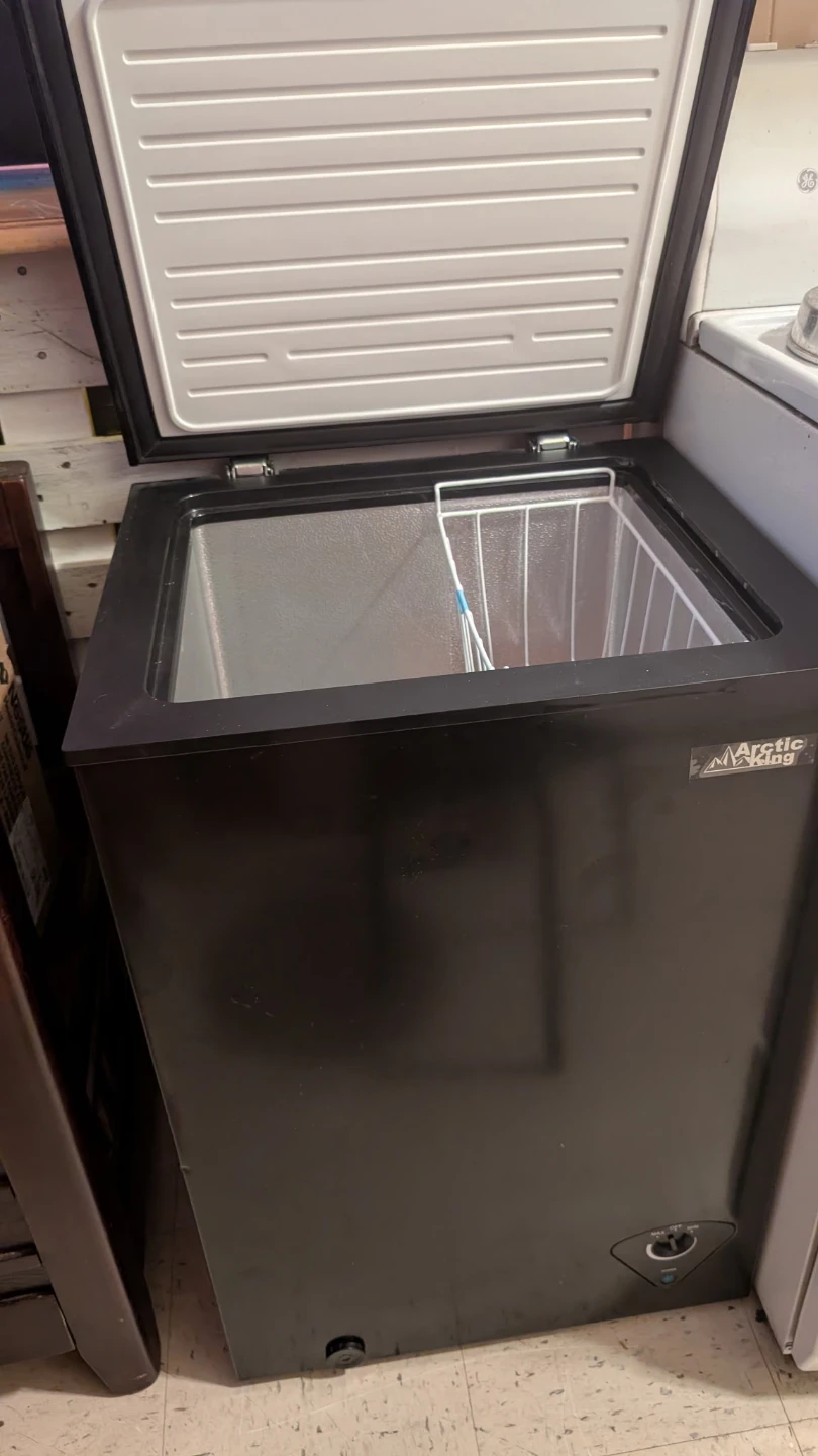 Arctic King Chest Freezer - photo 4