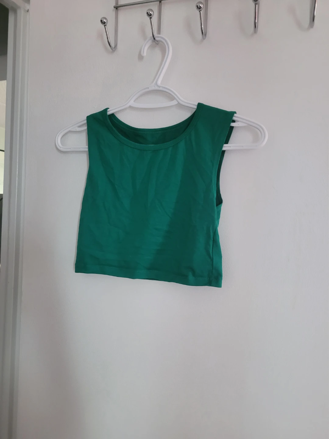 Green sleeveless crop top