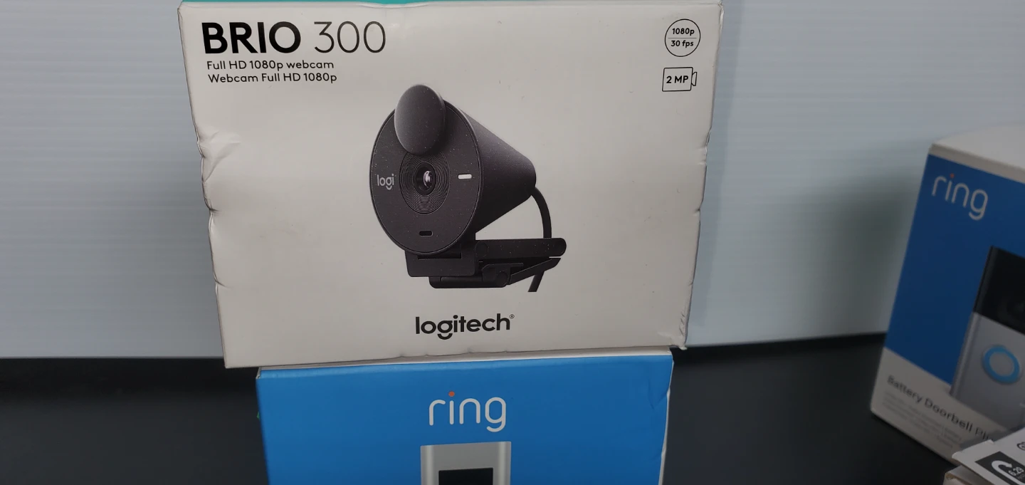 Logitech Brio 300 Full HD Webcam – Graphite (960-001497) - photo 2