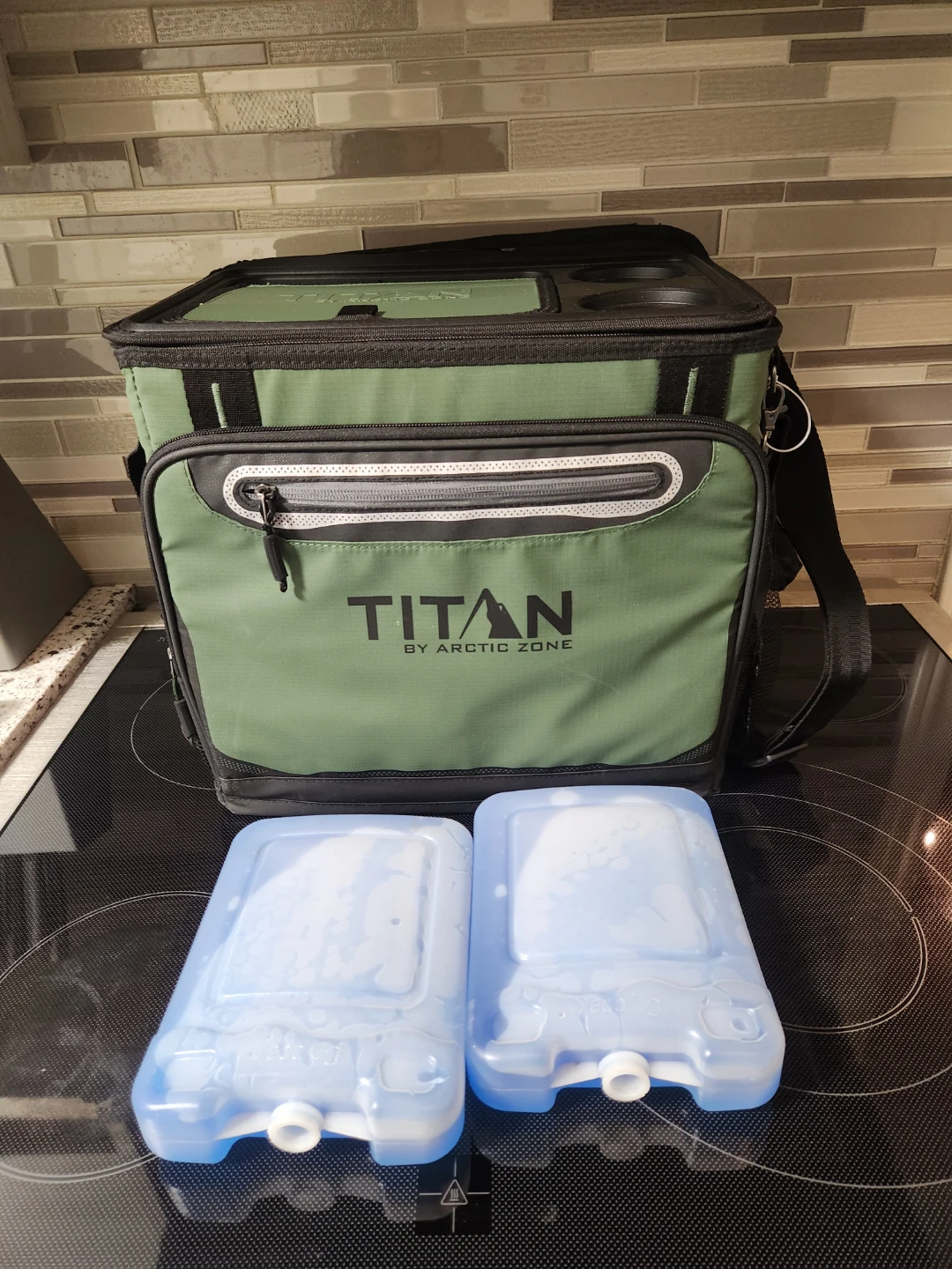 Titan by Arctic Zone Cooler Bag with Ice Packs