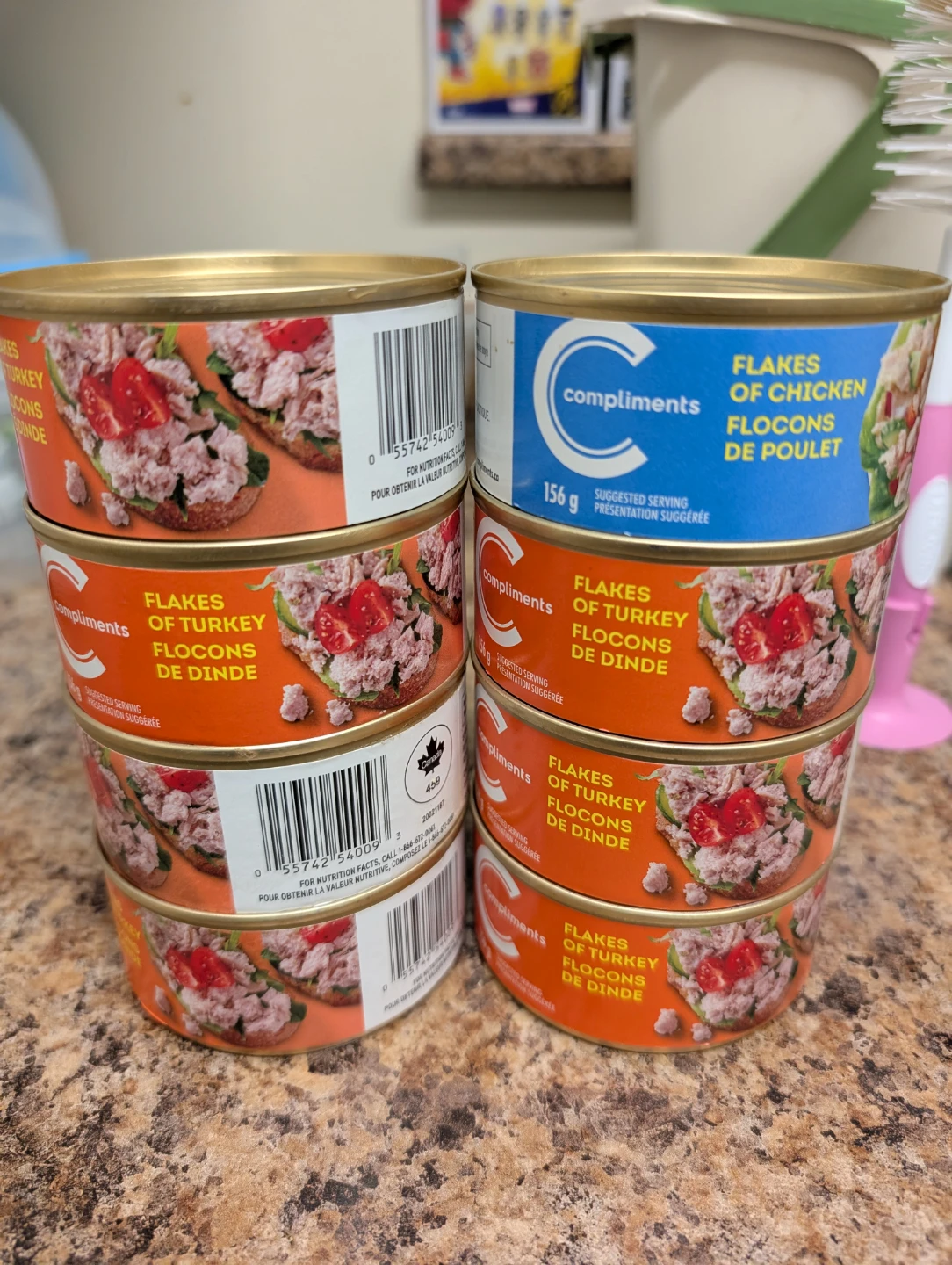 Compliments Flakes of Turkey & Chicken Food Cans