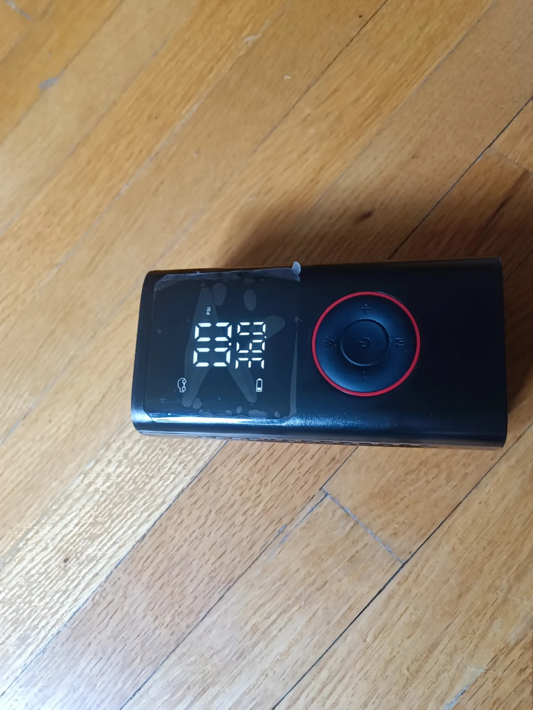 Powools Cordless Tire Inflator - photo 2