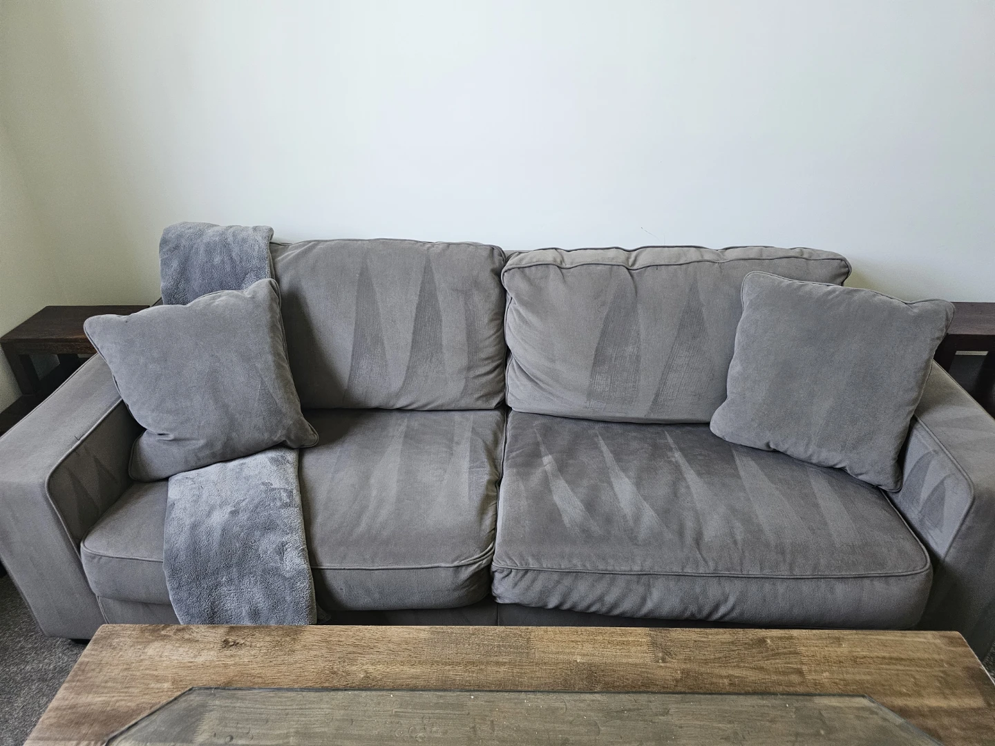 Sofa with oversized chair set