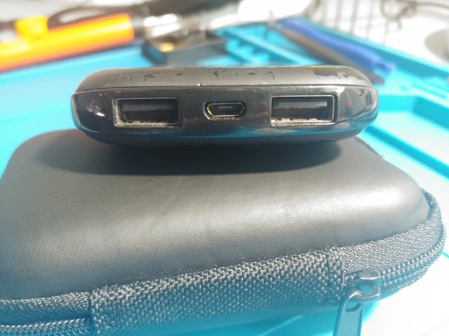 Tzumi Power Bank Model 5685 12000mAh - photo 3