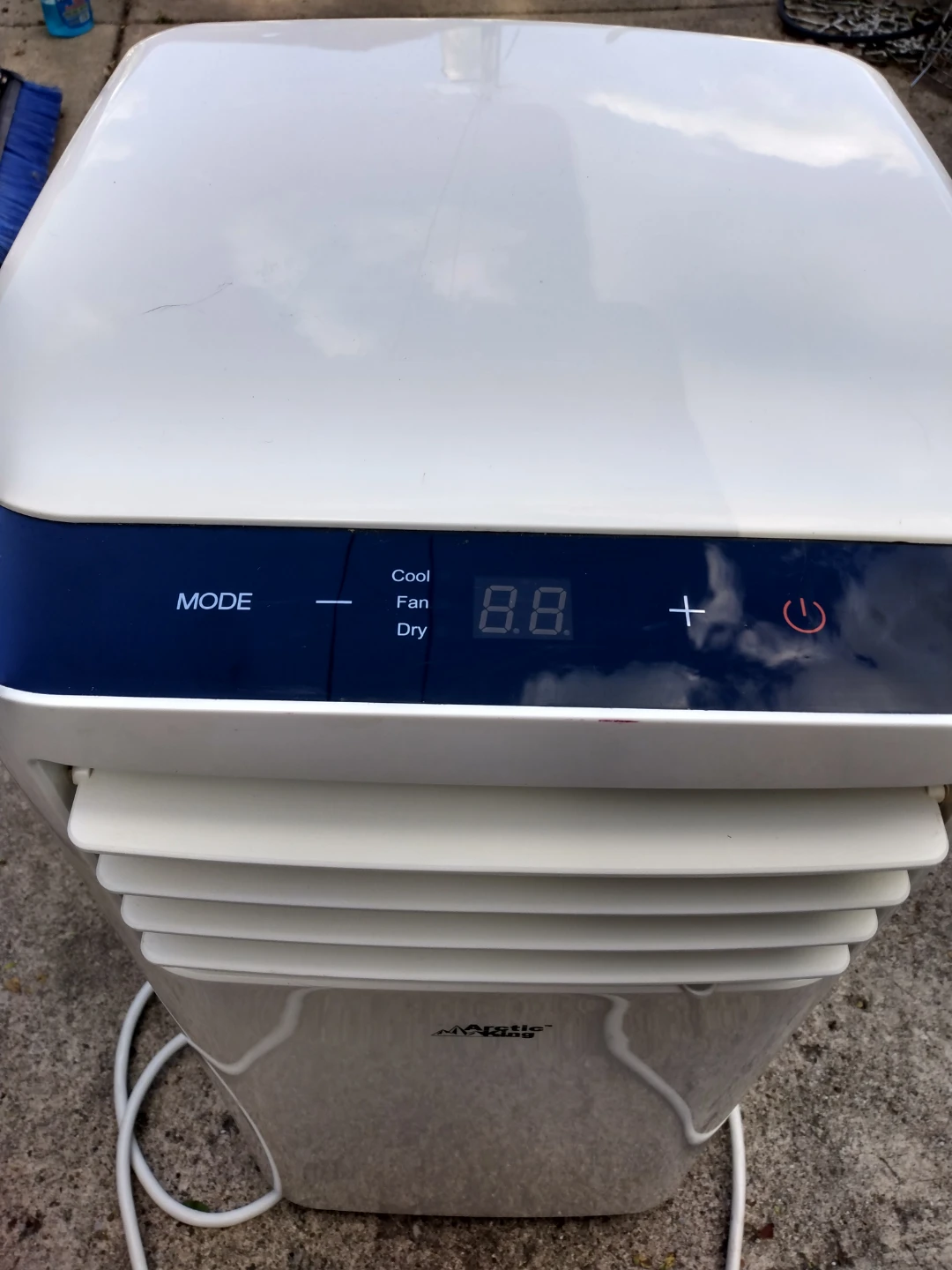 Arctic King Portable Air Conditioner/Dehumidifier. - photo 2