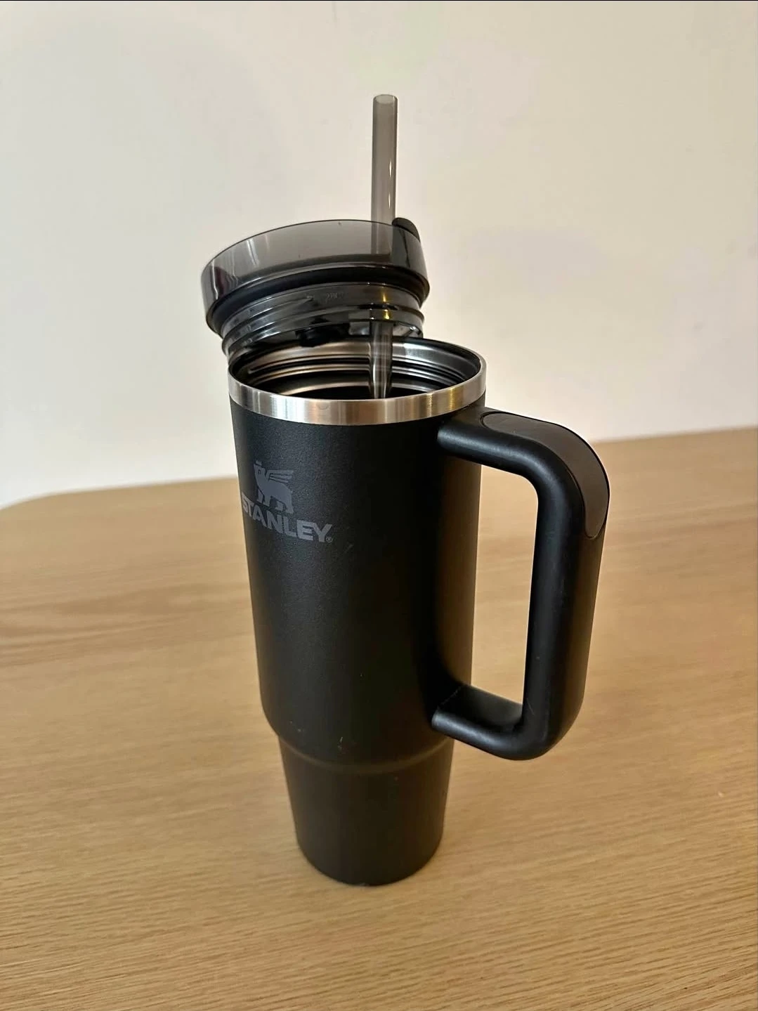 Stanley 40 oz/ 1.23L Tumbler with Handle