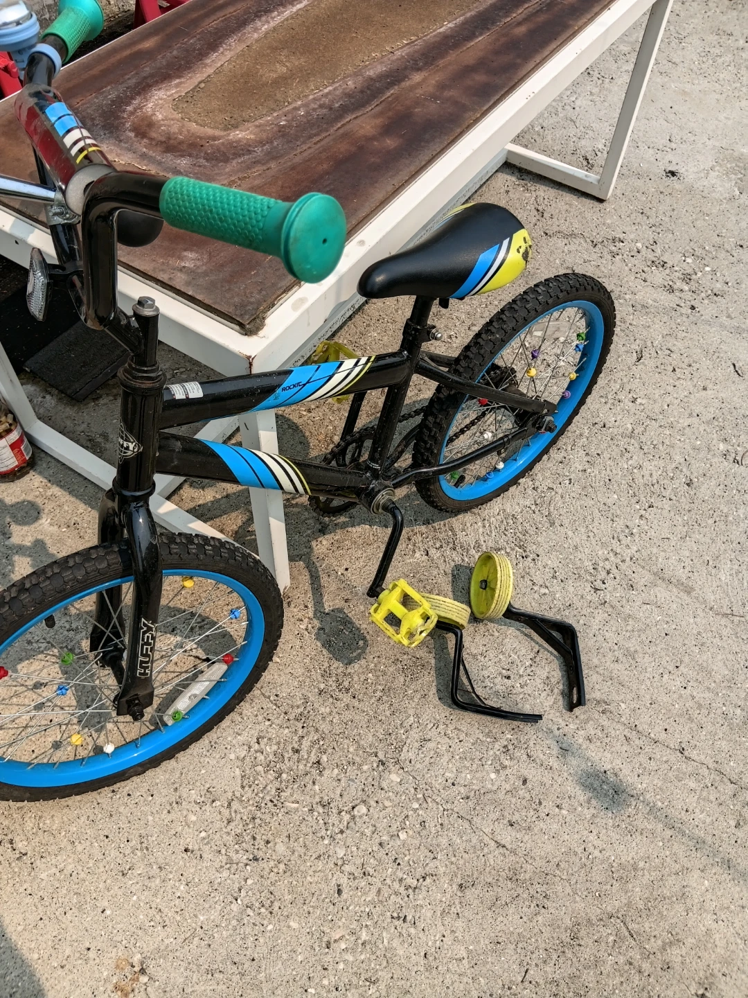 Huffy Kids Bicycle with Training Wheels