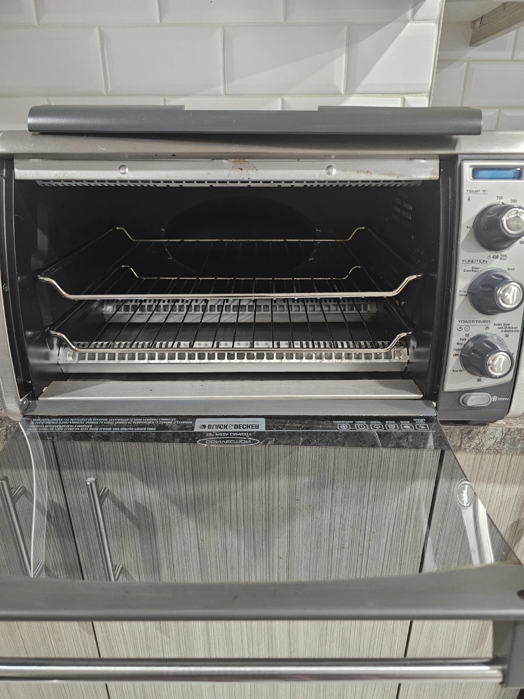 Black & Decker countertop convection toaster oven - photo 3