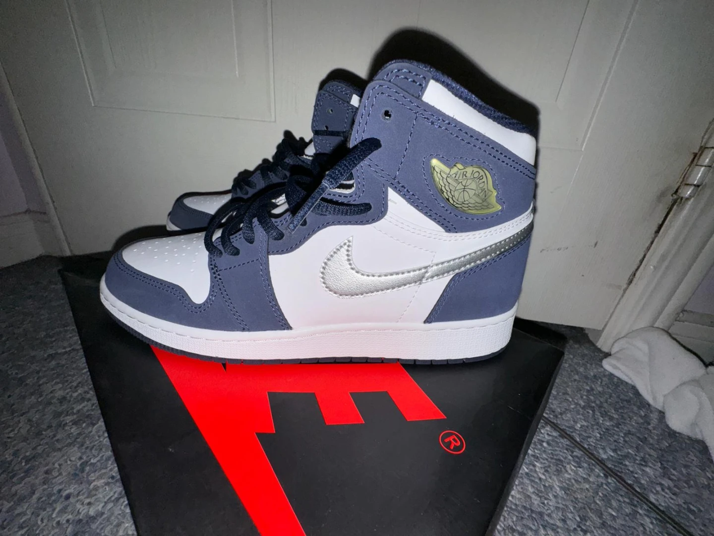 Air Jordan's 1s Retro High OG midnight navy - photo 2