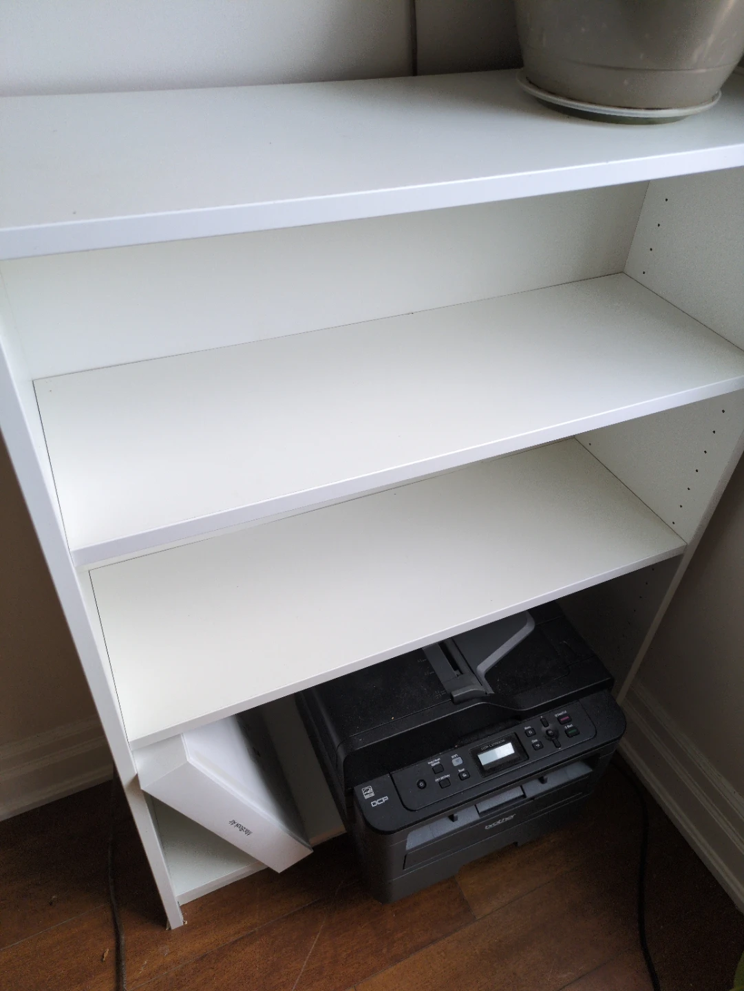 White bookshelf - photo 2