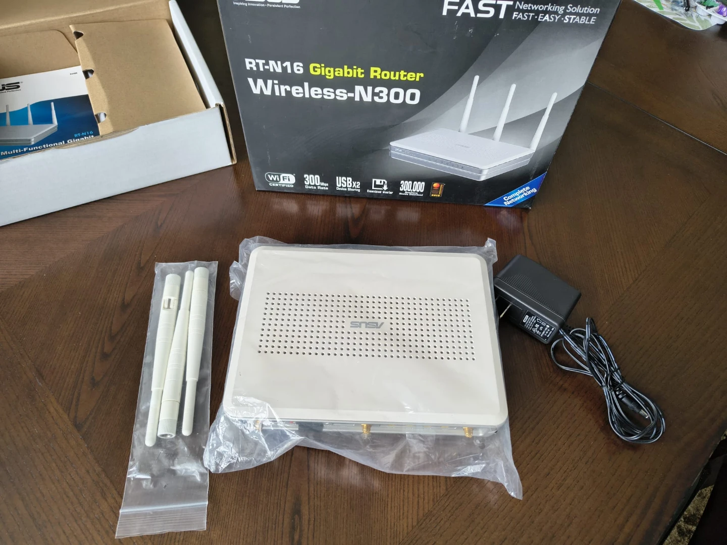 ASUS RT-N16 Wireless-N300 Gigabit Router - photo 2