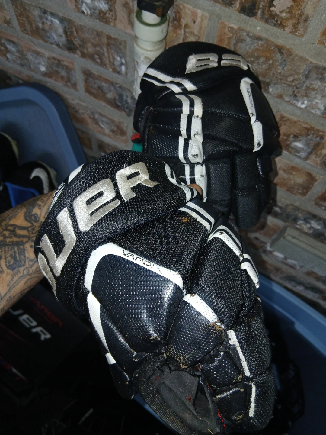 Bauer Hockey Equipment Bag with Gloves, Skates & Pants - photo 5