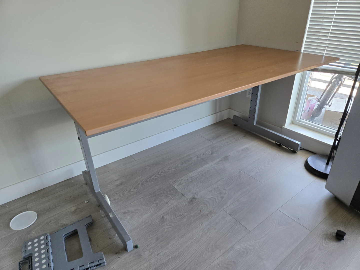 Office Desk with Wood look Top 80x160x72cm