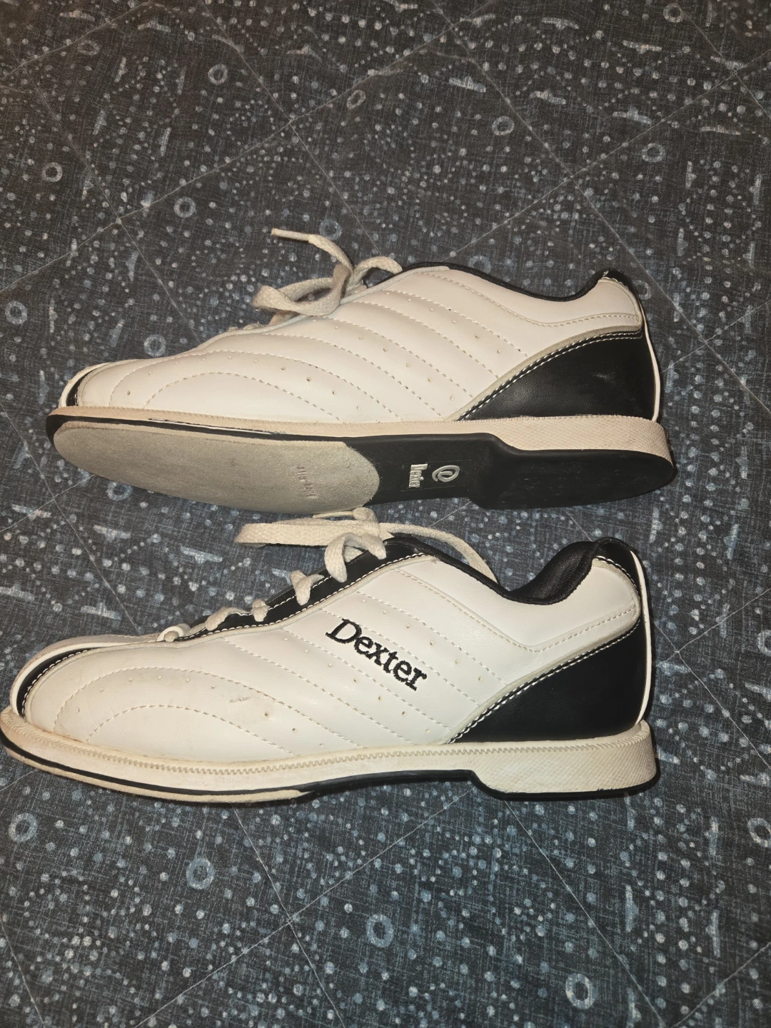 Size 6 M Bowling Shoes