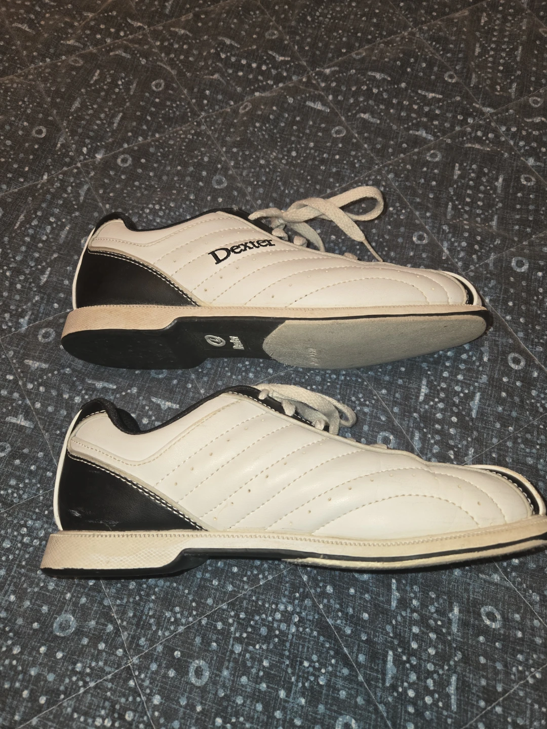 Size 6 M Bowling Shoes - photo 2