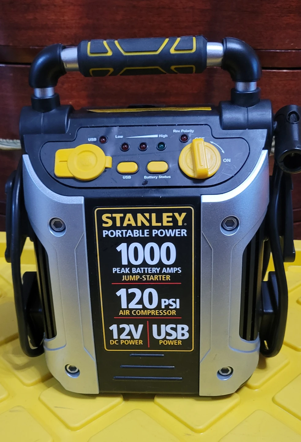 Stanley Portable Power 1000 Peak Battery Amps Jump Starter