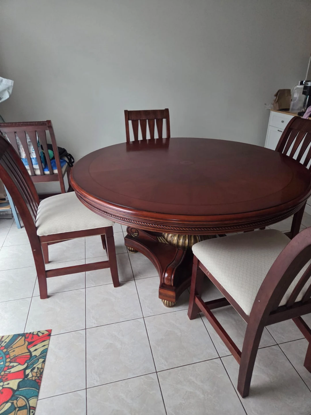 Round Dining Table with 4 Chairs