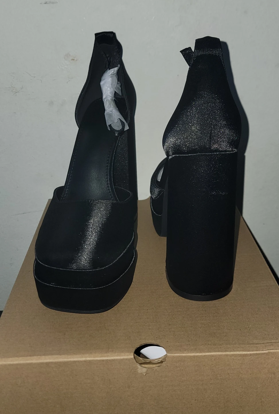 VETASTE Women's Black Platform Chunky High Block Heels - photo 2