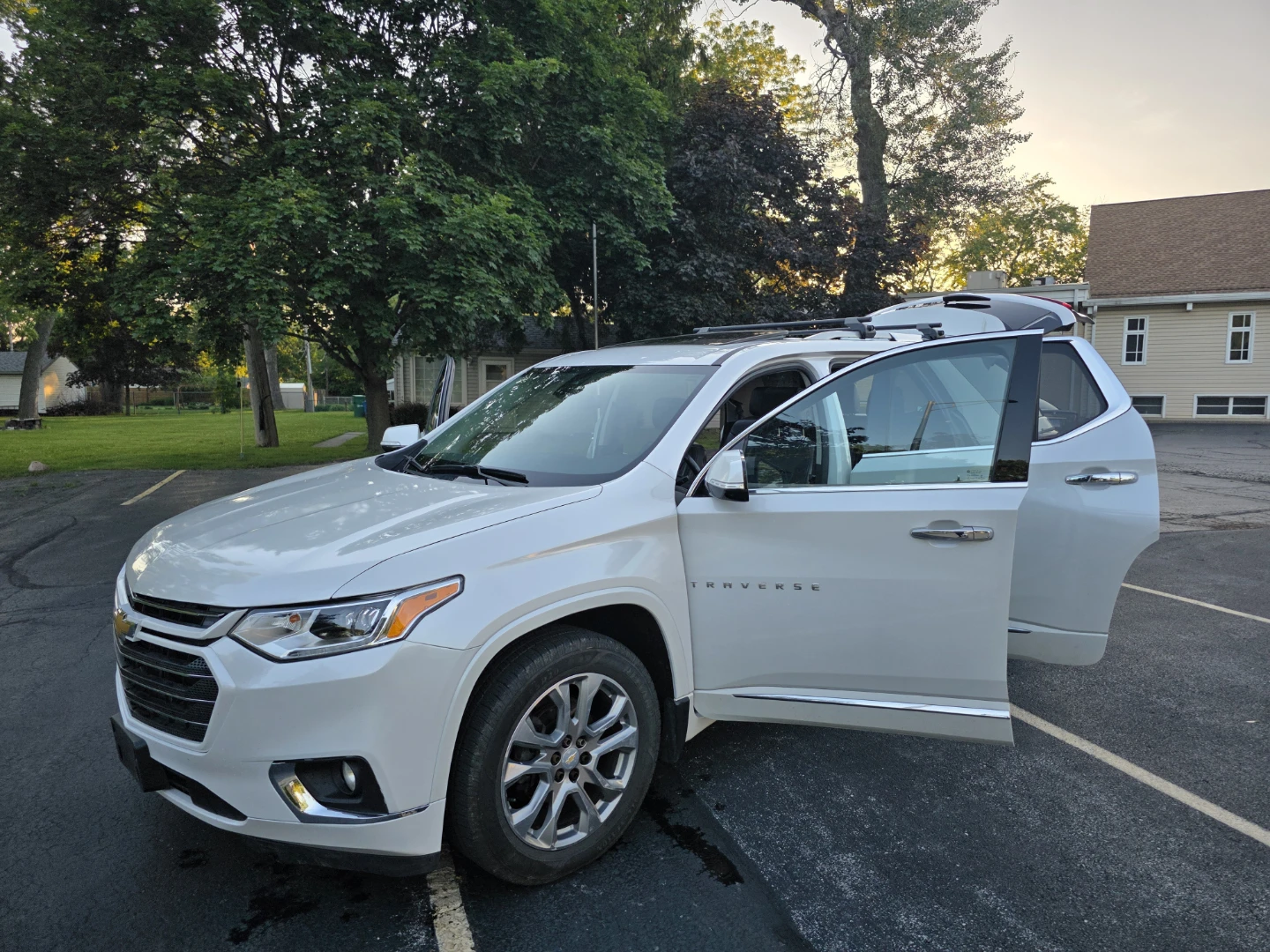2018 Chevrolet traverse premier AWD - photo 2