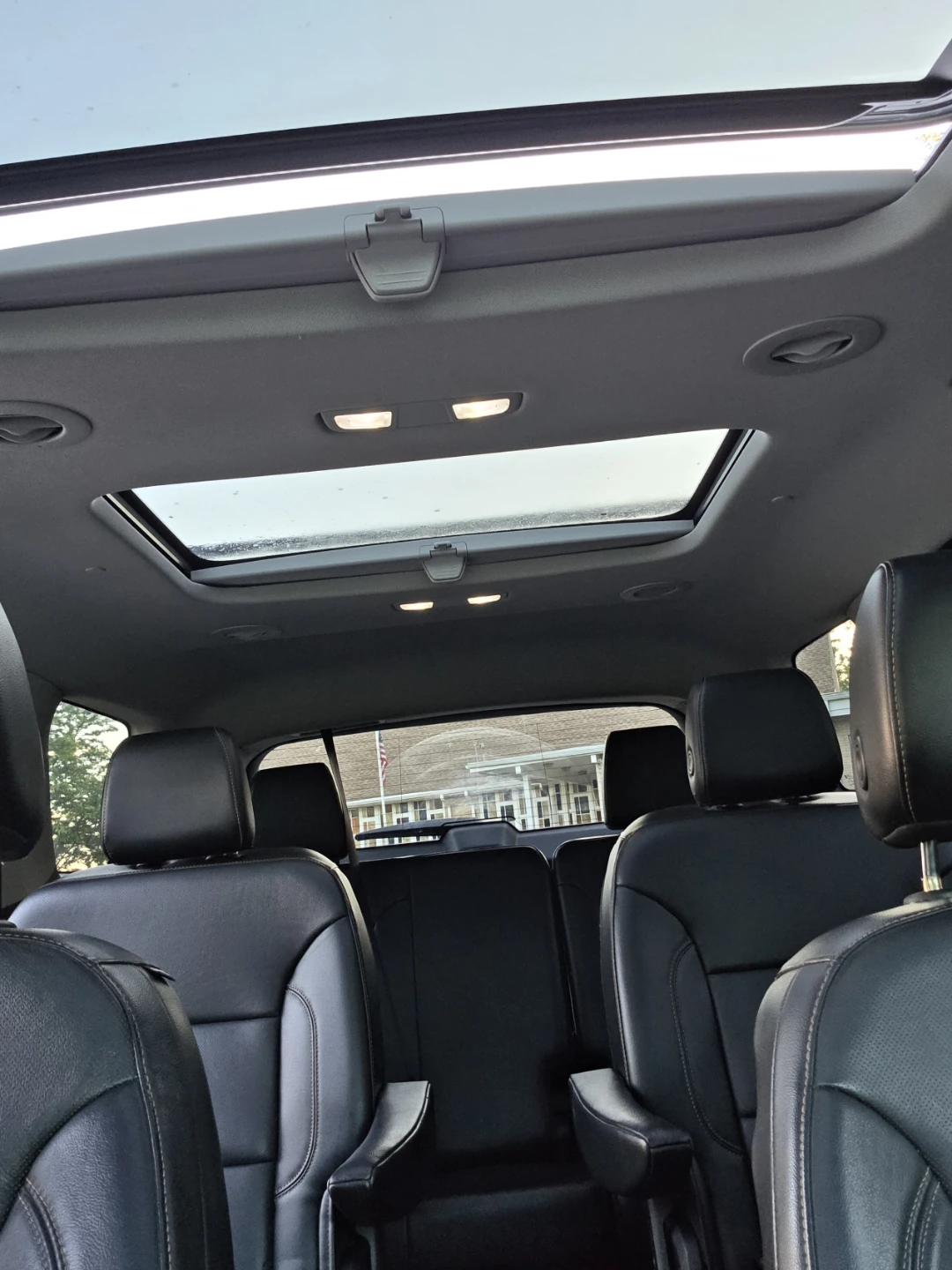2018 Chevrolet traverse premier AWD - photo 3