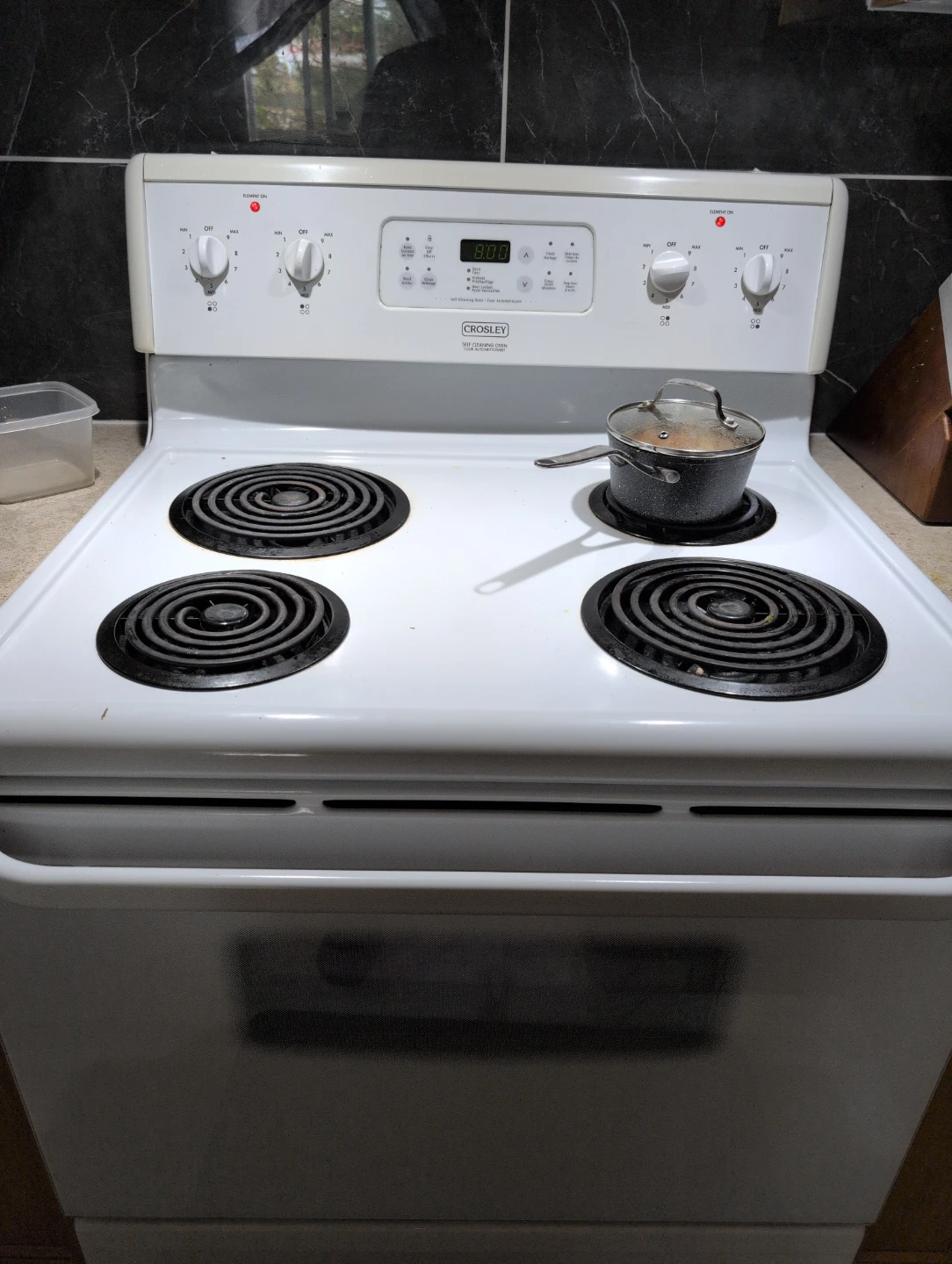 Crosley Electric Stove and Dishwasher - photo 2