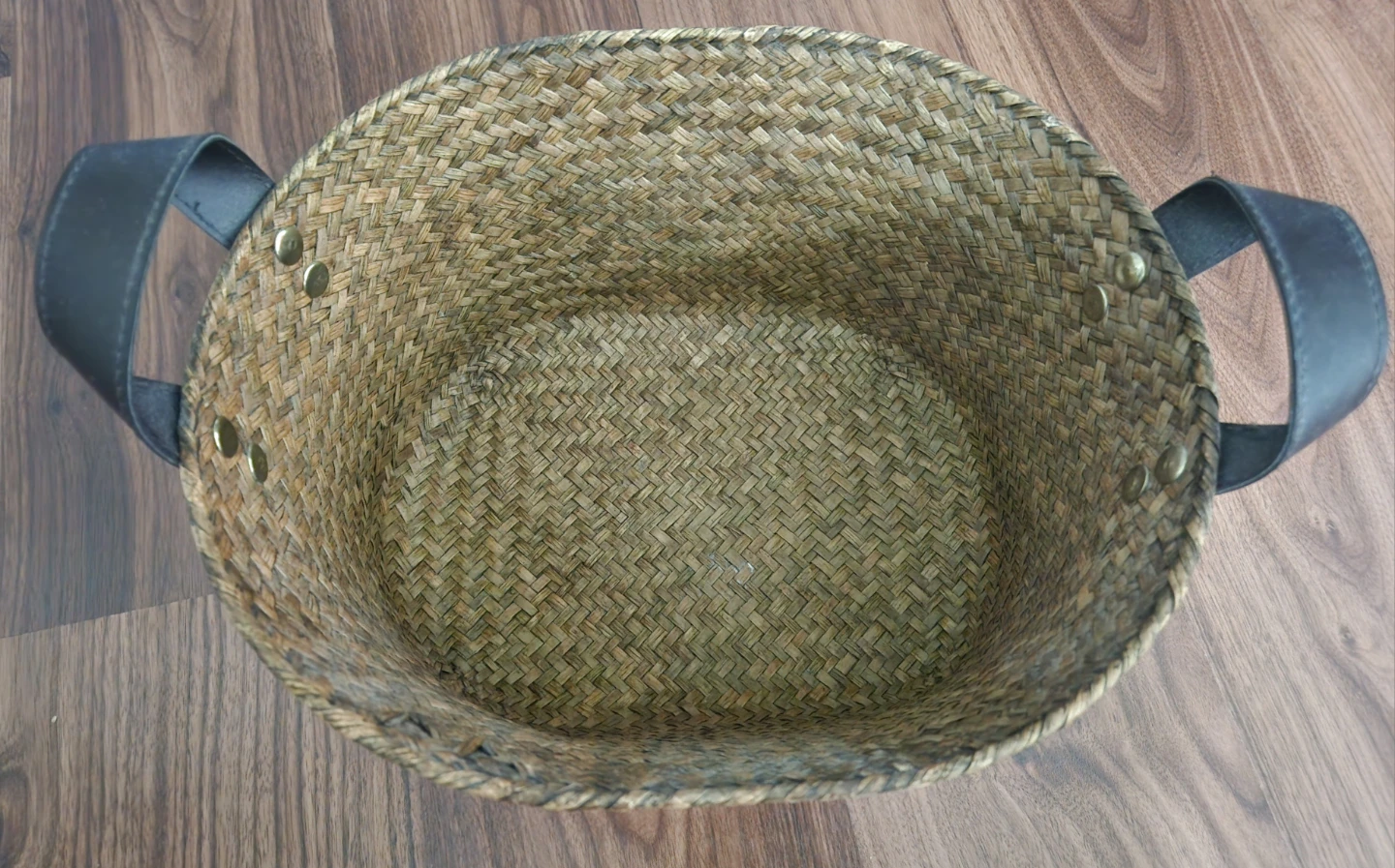 ⚽️ Woven Straw Basket with Leather Handles