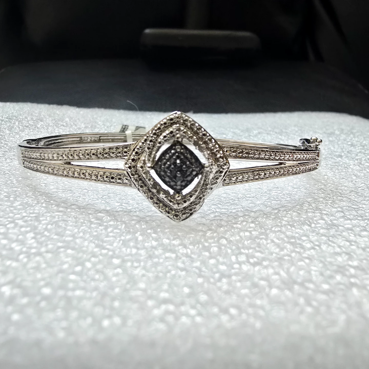 Brand new Silver plated Bracelet with small diamond stones